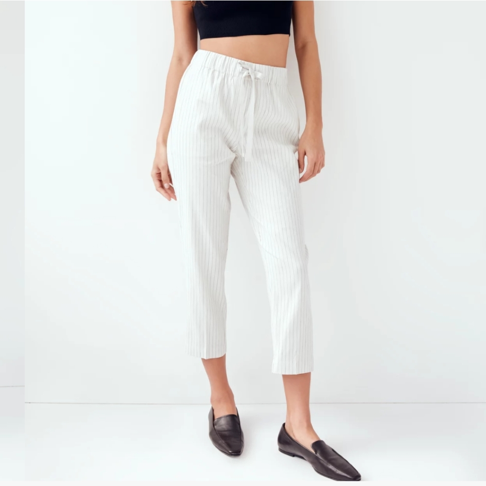 NWT Aritzia Babaton cropped trousers